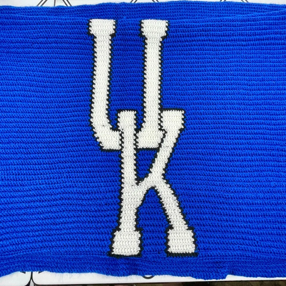 Kentucky Wildcats UK Logo Handmade Crochet Royal Blue Lap Baby Blanket‎ 36x22